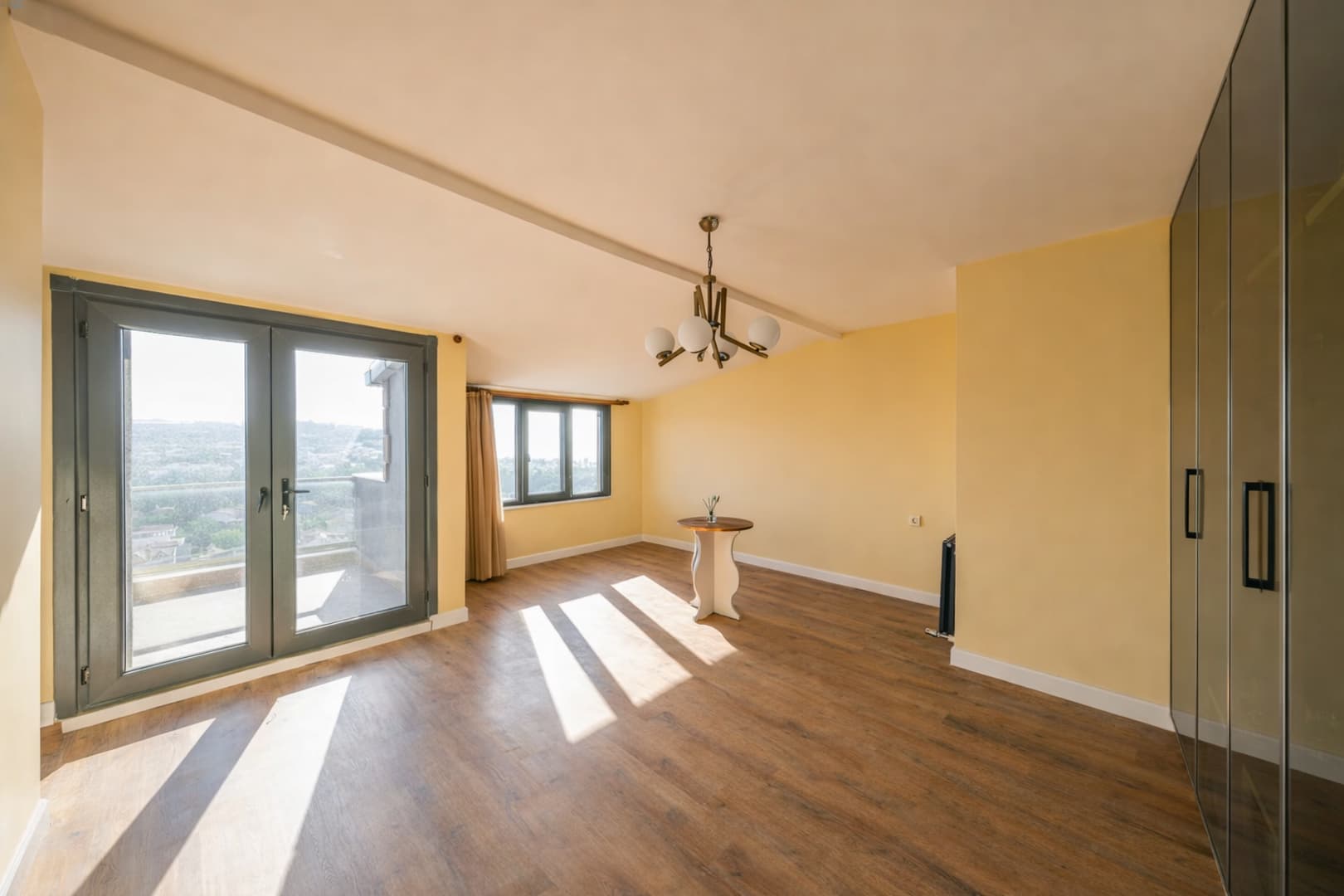 5+1 Villa with Pool, Sauna, and Turkish Bath in Özyörem Site