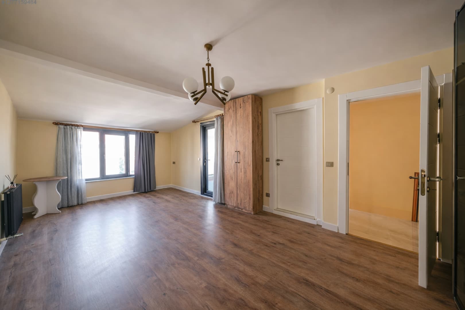 5+1 Villa with Pool, Sauna, and Turkish Bath in Özyörem Site