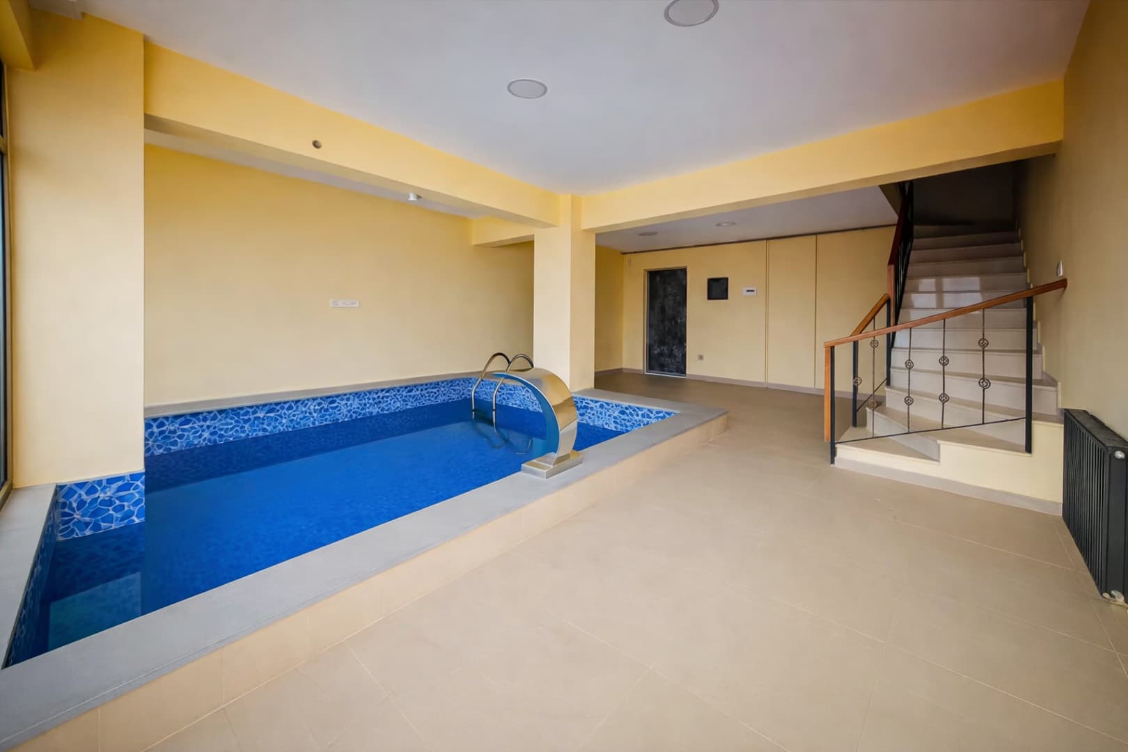 5+1 Villa with Pool, Sauna, and Turkish Bath in Özyörem Site