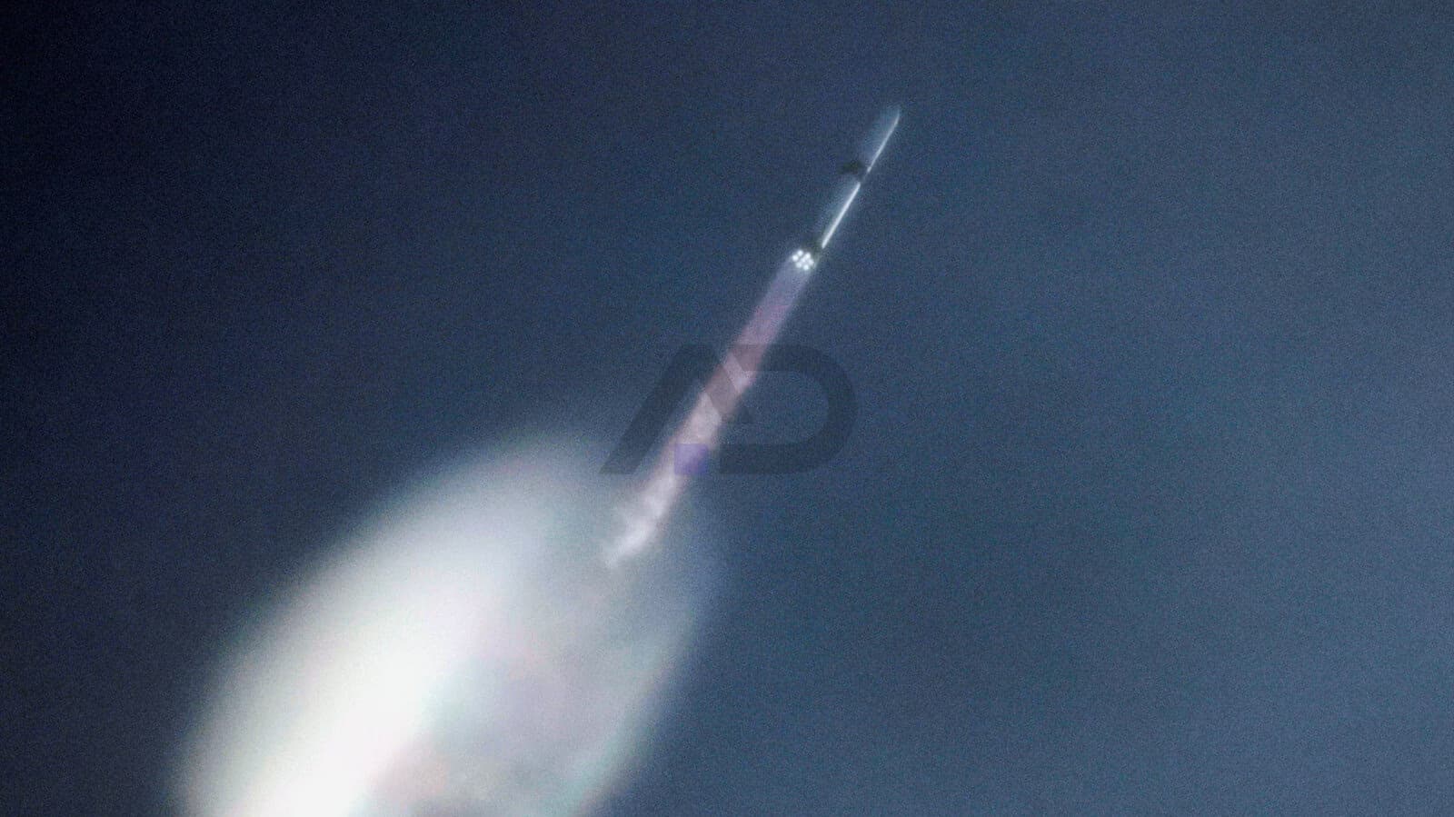 Blue Origin's rocket success and communication satellite problem may affect NASA's Moon plans