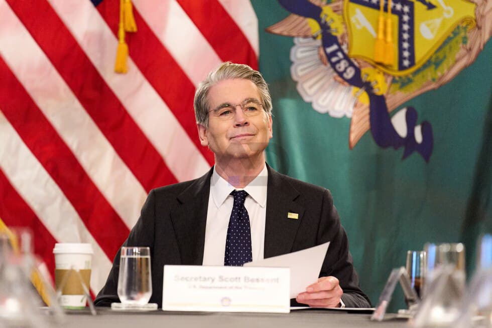 US Treasury Secretary Bessent's Financial Literacy and Investment Warning