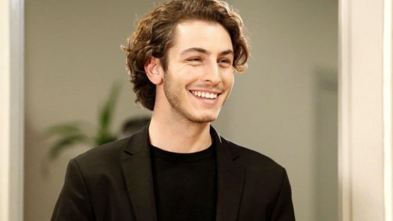 Türk oyuncu Boran Kuzum, Netflix dizisi Big Mistakes'in 2. sezonunu ABD'de çekiyor