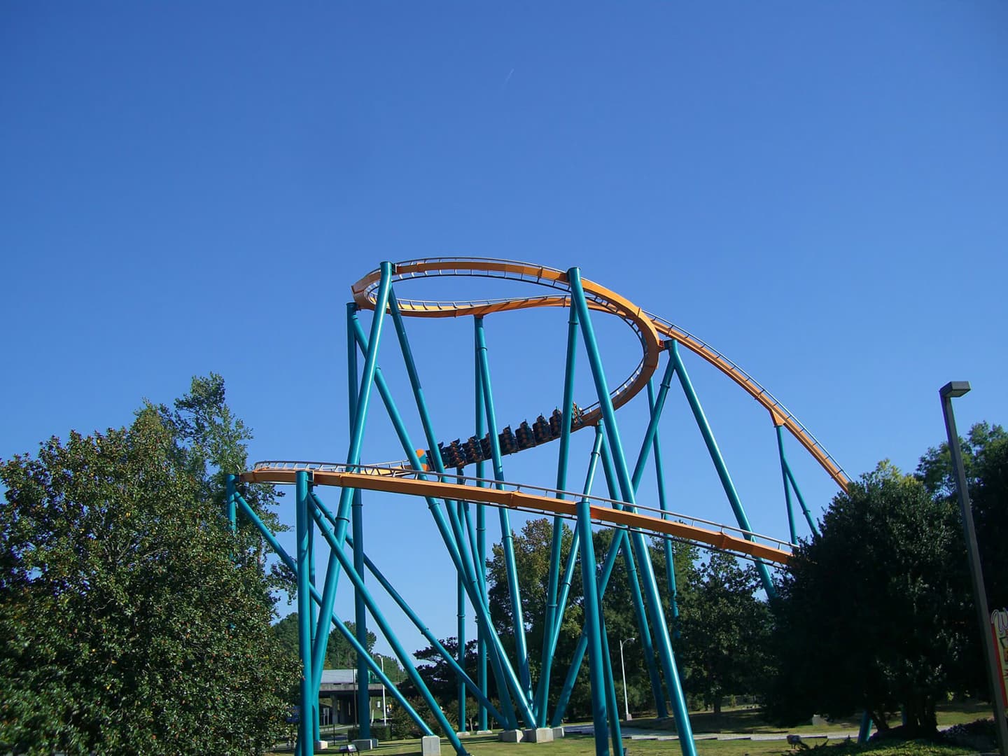 One person dies in roller coaster accident at Georgia park