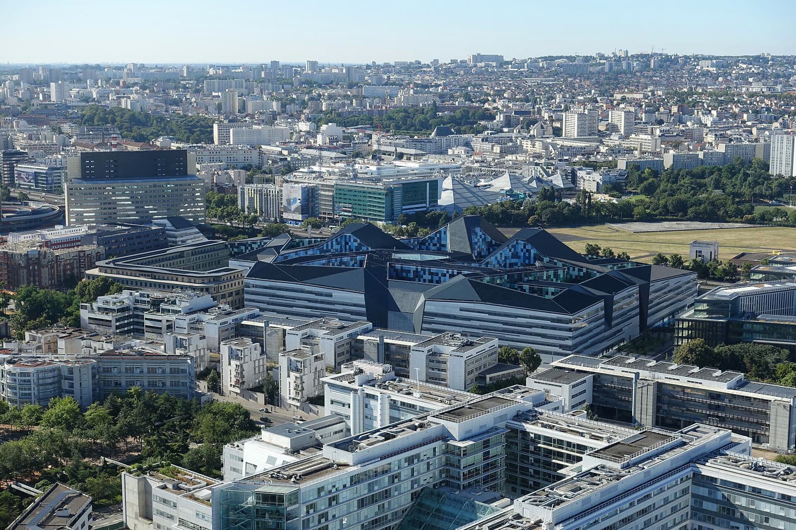 Türkiye and France will hold their first defense meeting in late 2026