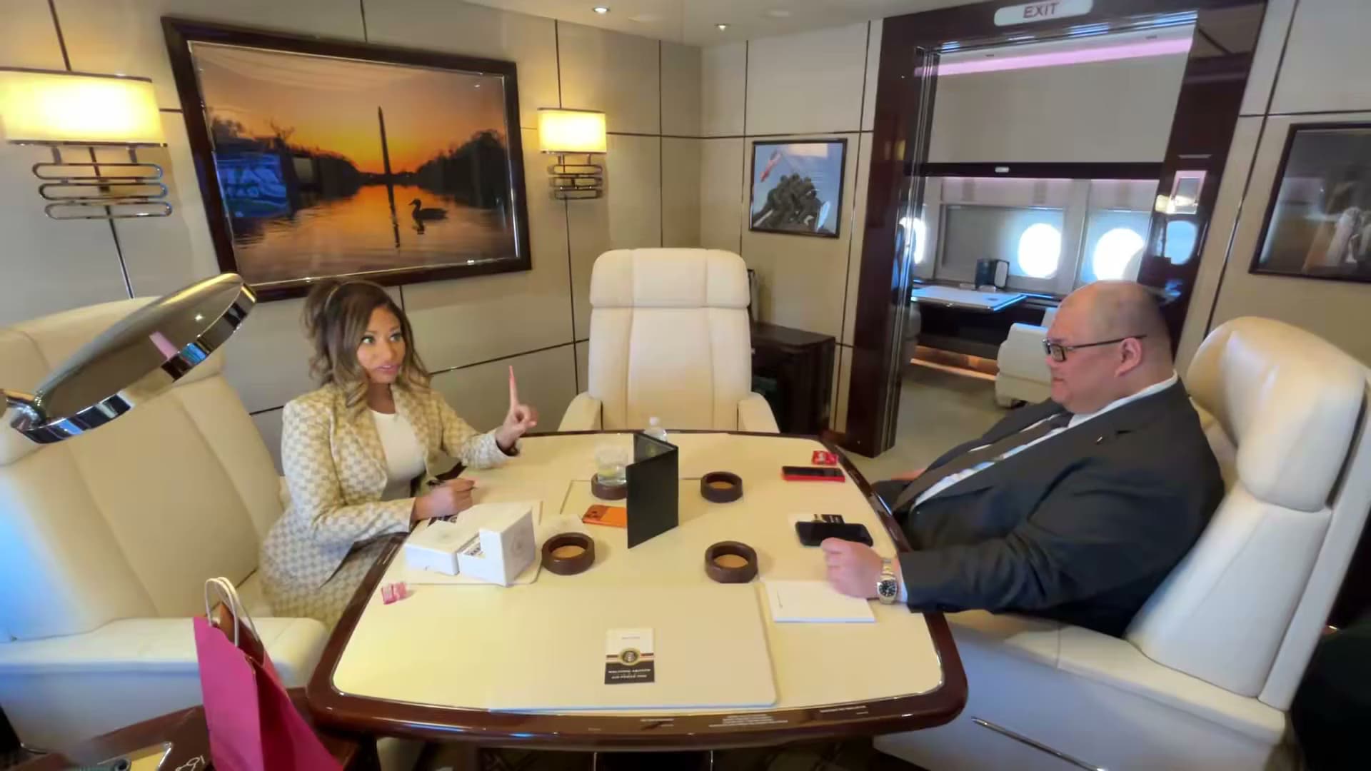 Nicki Minaj, Başkan Trump'la Air Force One'da Michigan mitingine uçtu