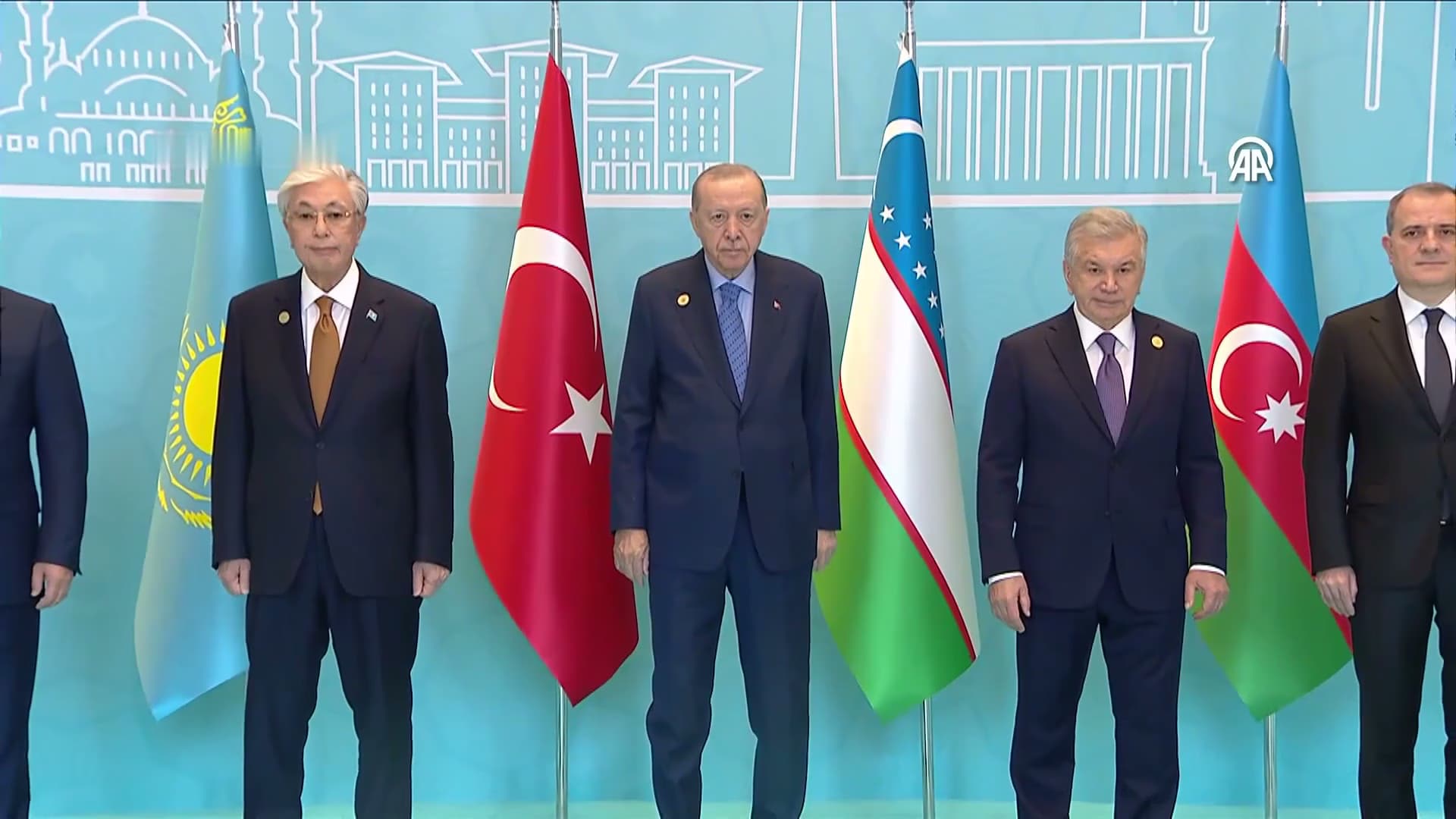 في قمة الدول التركية، أردوغان يدعو للدبلوماسية بشأن إيران ويدعم دولة فلسطينية