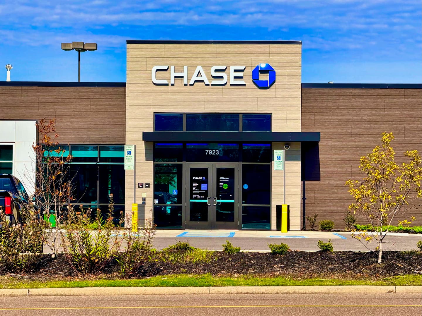 Major U.S. banks move to block outside AI agents from customer accounts