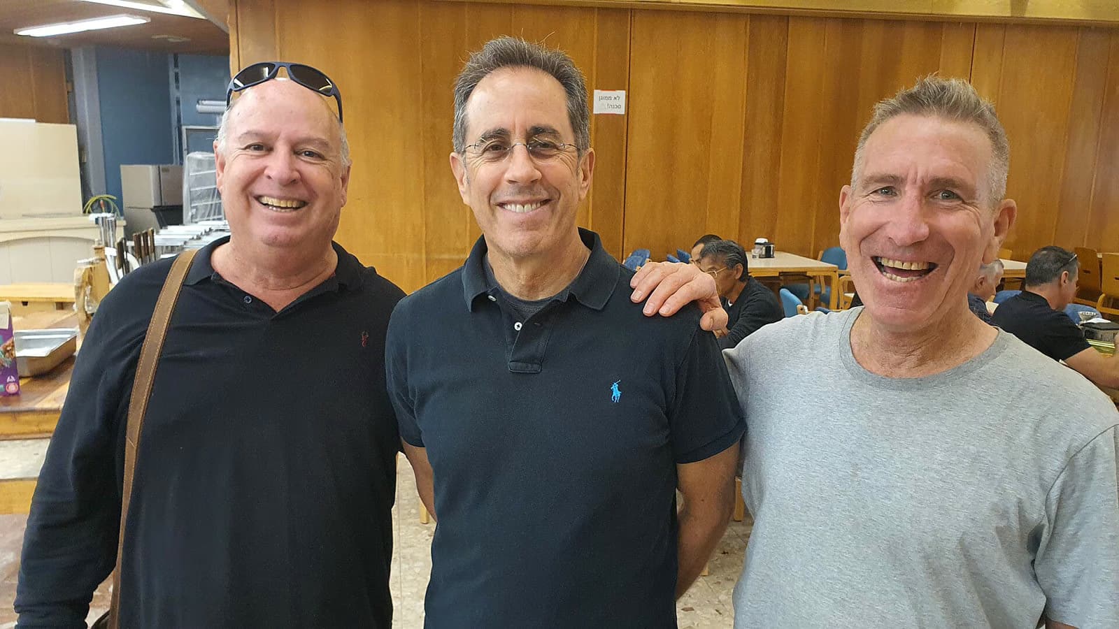 Seinfeld mocks pro-Palestinian hecklers, jokes about sending ticket money to Israel