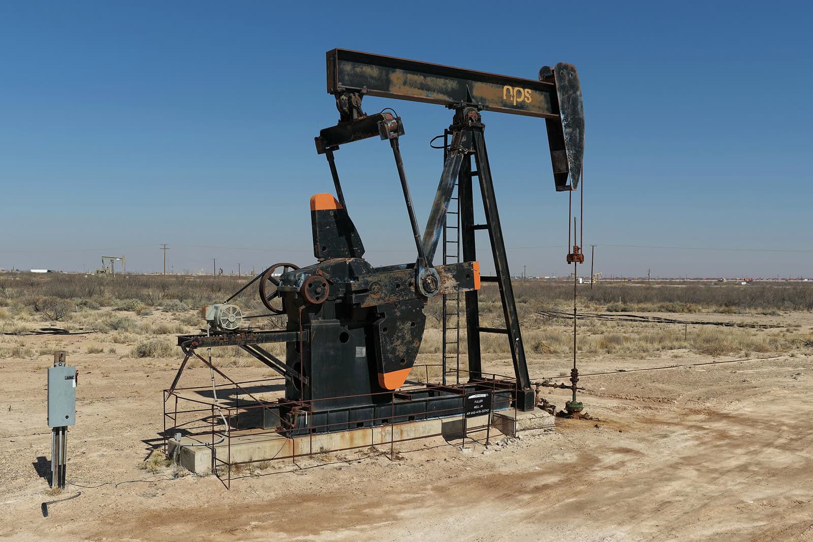 CFTC official allegedly blocked review of oil trades before Iran decision