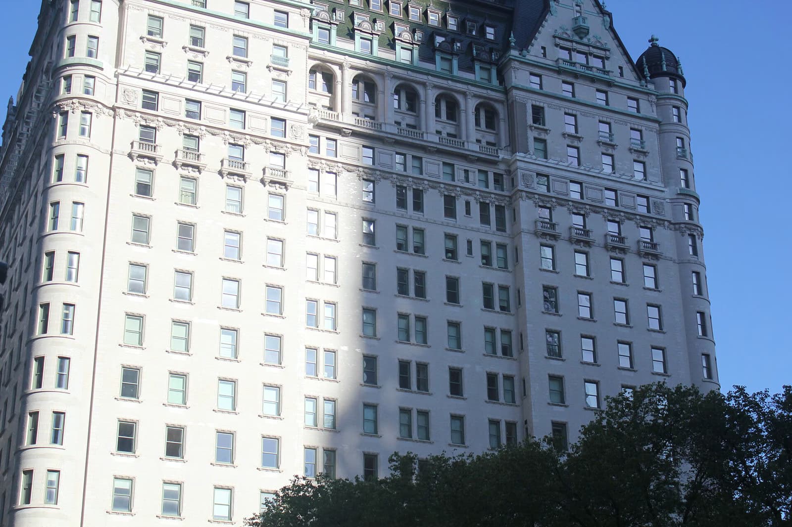 Plaza Hotel to close for at least four years to restore facade