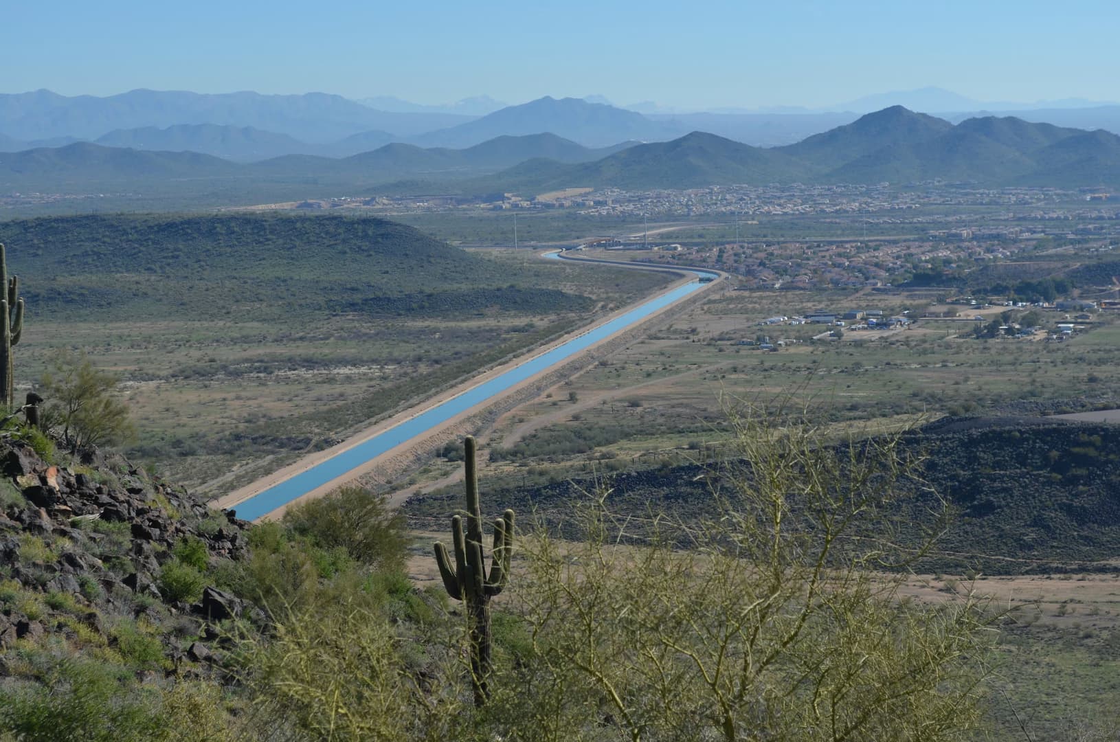Arizona’daki Queen Creek, su ücretlerinde sert zamları değerlendiriyor