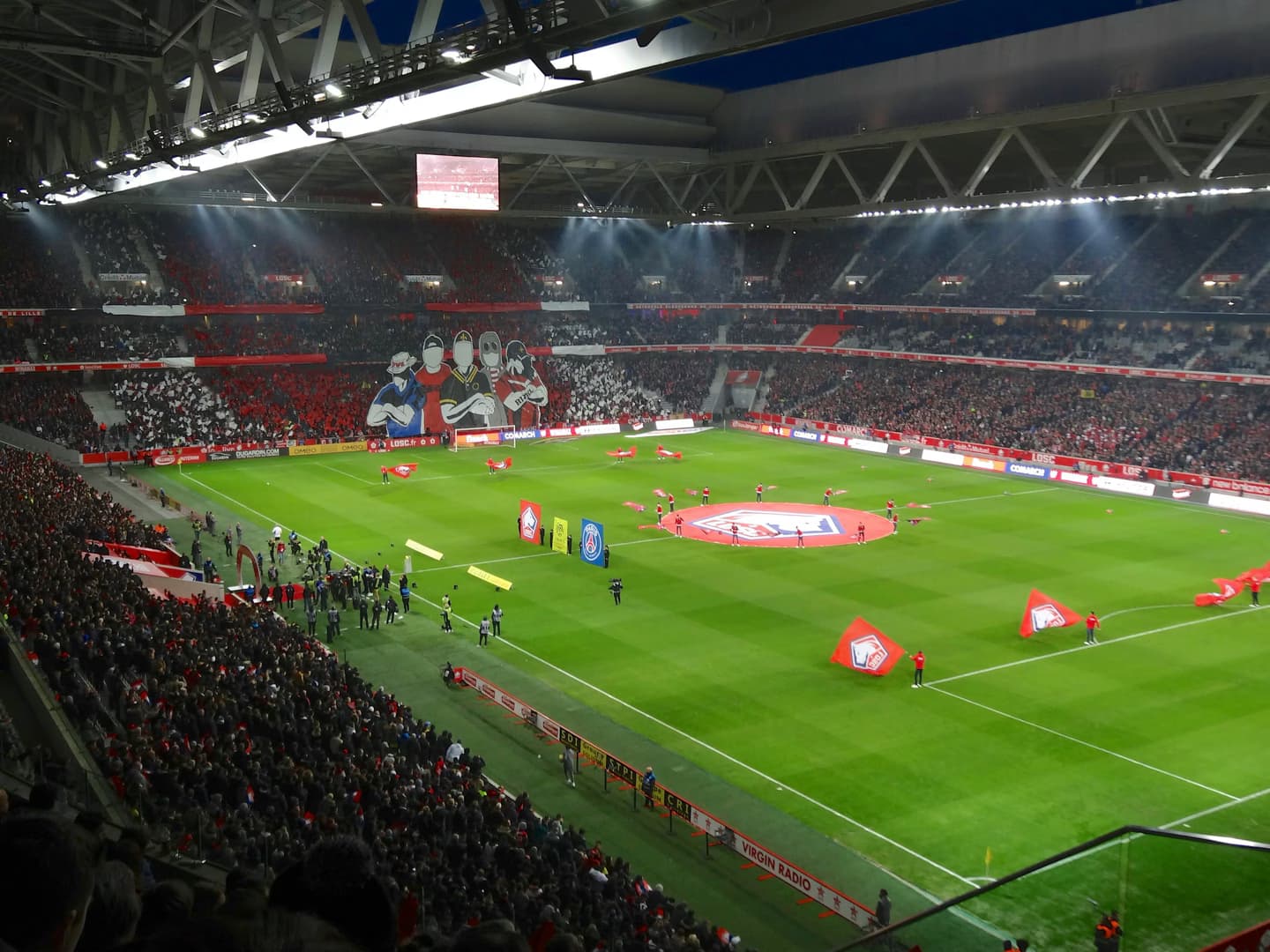 Galatasaray chase first Champions League points at Lille without Leao