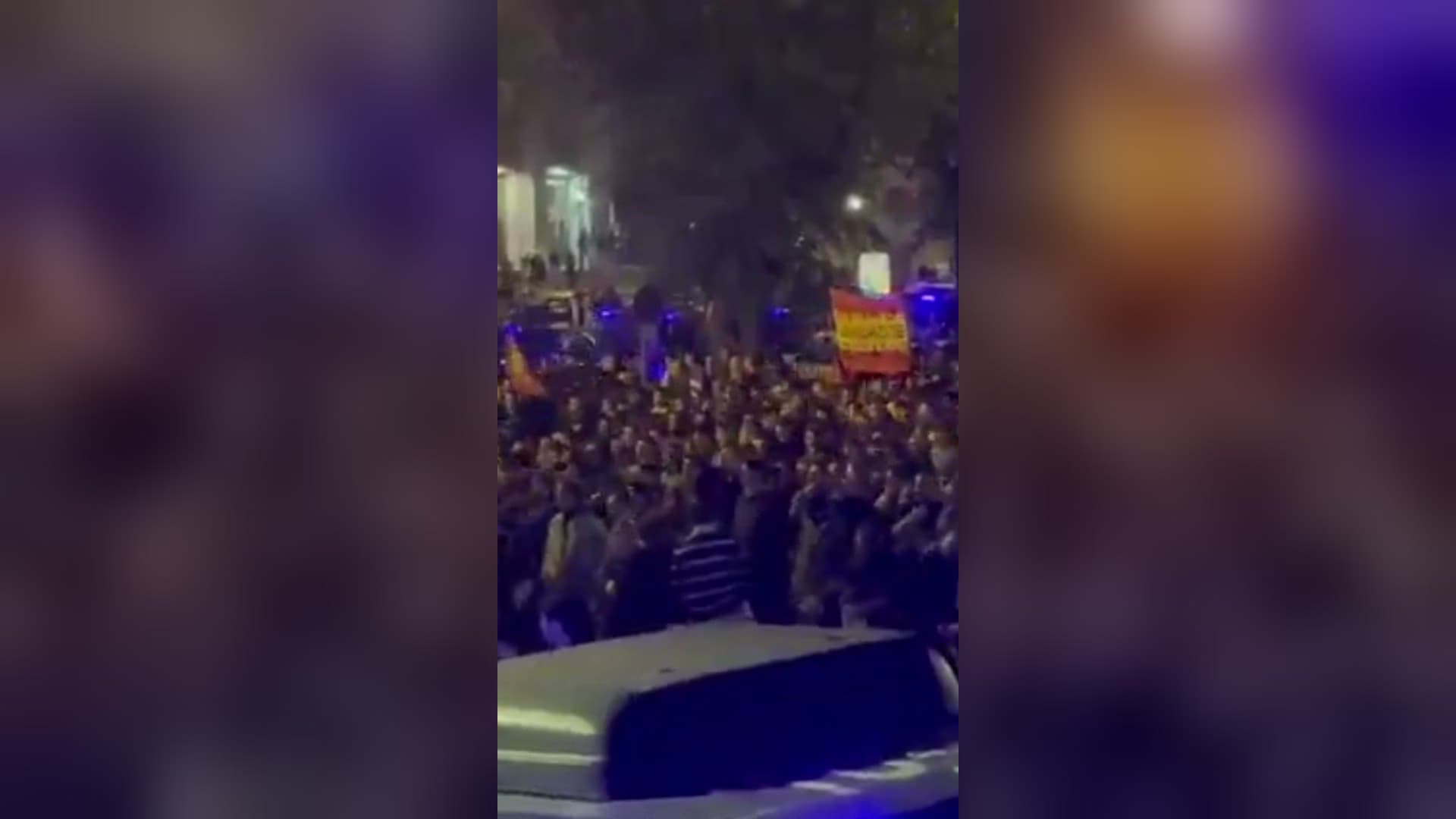 Madrid'de İspanya Ulaştırma Bakanı'nın istifasını isteyenler polisle çatıştı