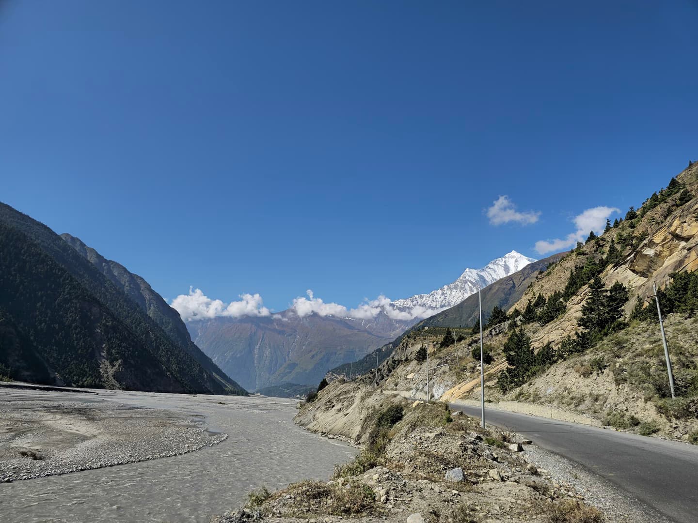 Avalanche on Nepal’s Mount Himlung kills 4 guides; floods leave 21 dead