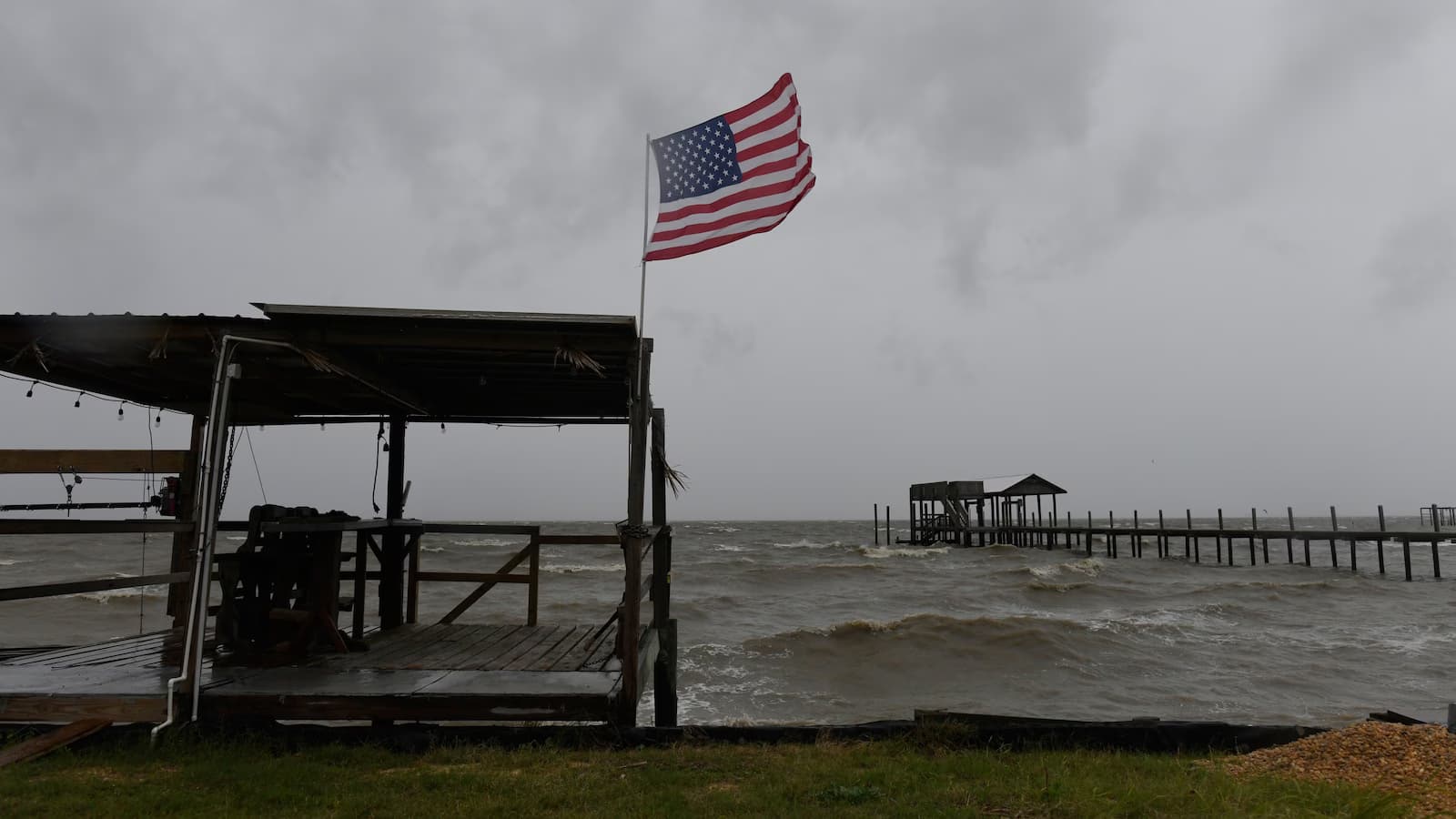 Isaias death toll rises to 4 as hundreds of thousands remain without power