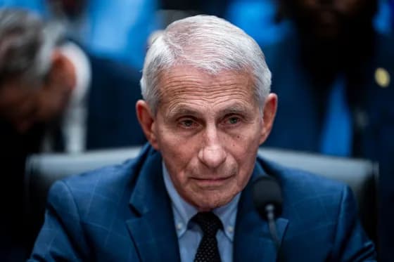 ABD Senato komitesi Anthony Fauci hakkında itaatsizlik kararını onayladı