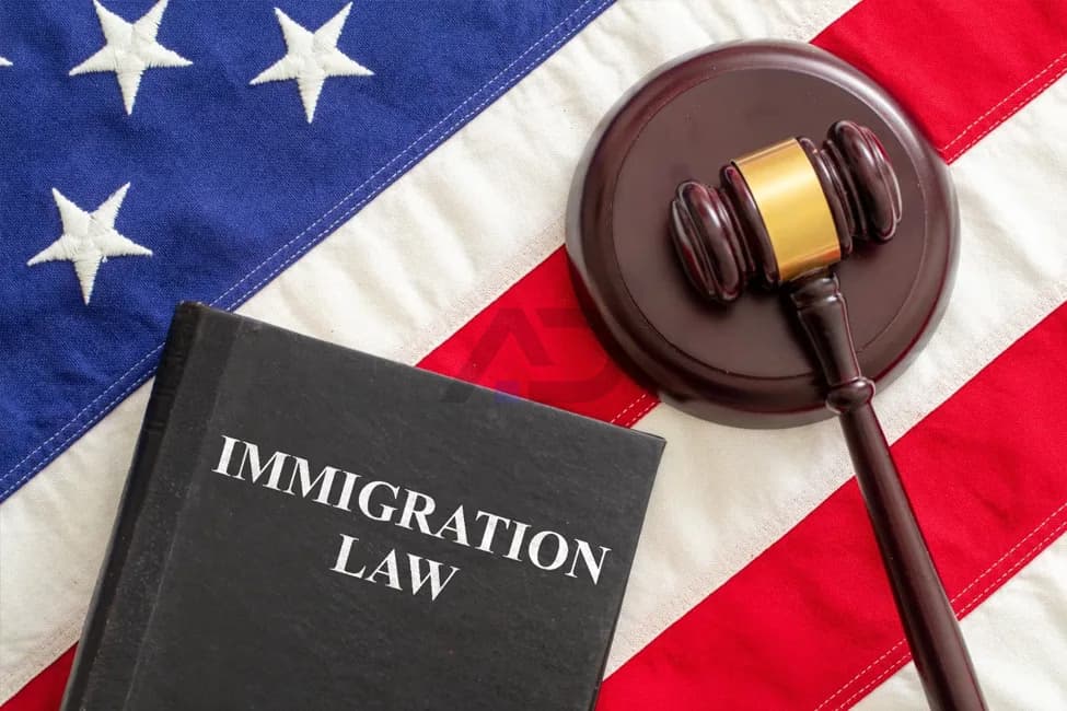 New Regulation in US Immigration Policies: Green Card Applicants Will Leave the Country