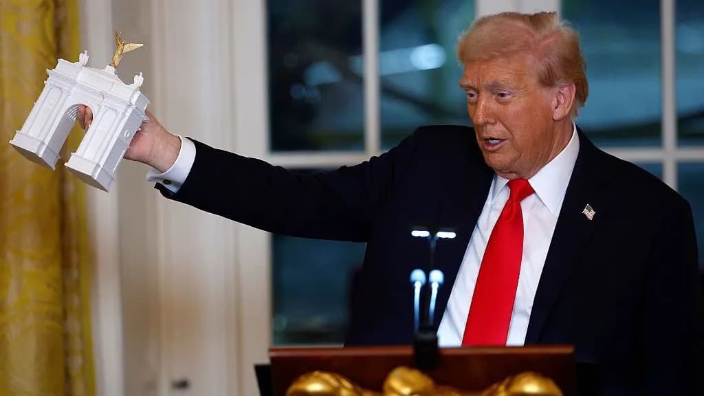 Trump says Washington triumphal arch will include a military complex