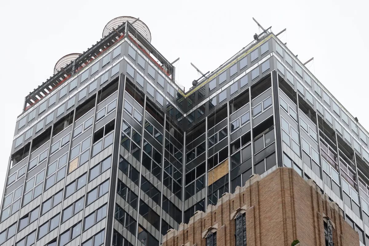 Manhattan'daki tehlike altındaki gökdelen stabil durumda, ABD yetkilileri onarım başlattı