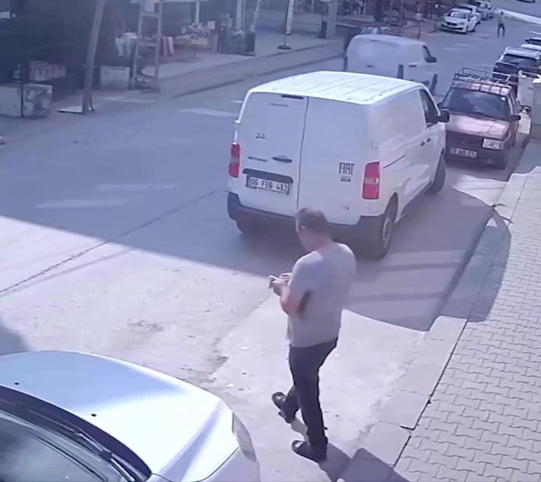 Turkish composure: The man who didn't flinch while chaos erupted